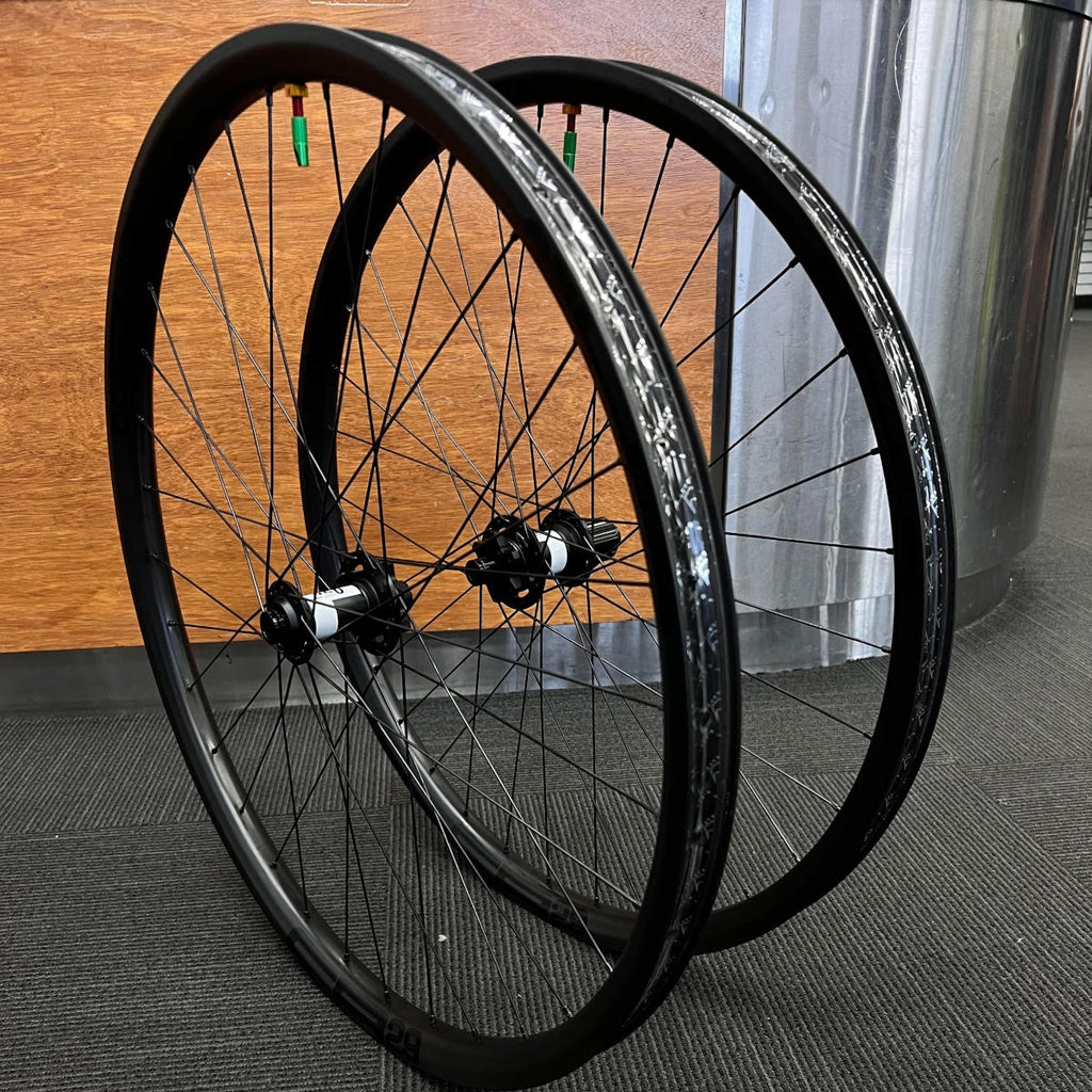 Dt swiss mtb carbon wheels sale